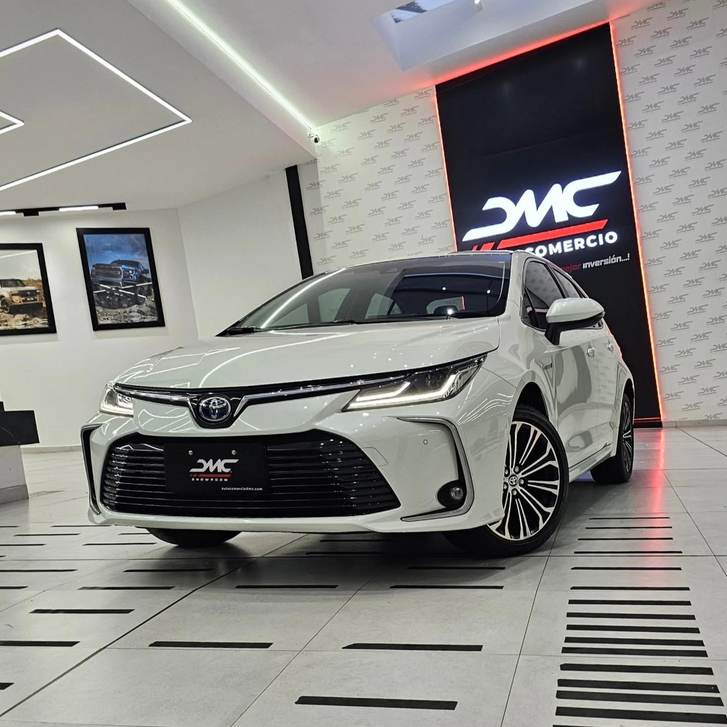 TOYOTA COROLLA HIGH EDITION HYBRID